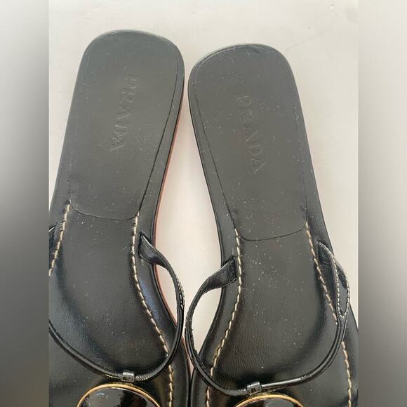 Prada Heeled Sandals Gold Logo Black Leather T Strap Flip Flop Slides EU 41 - Picture 3 of 10